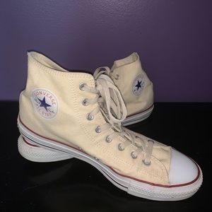 UEC Cream Converse Chuck Taylor All Stars hi-tops